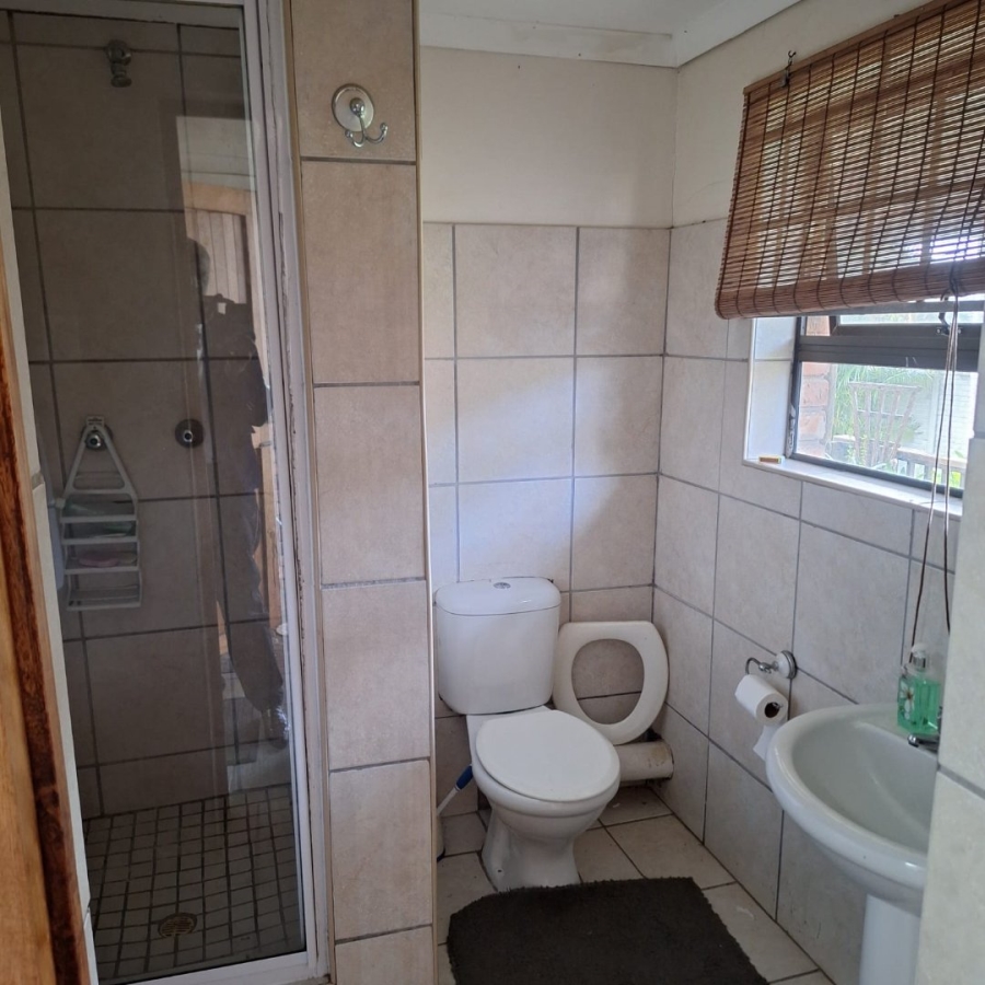 5 Bedroom Property for Sale in Gonubie Eastern Cape